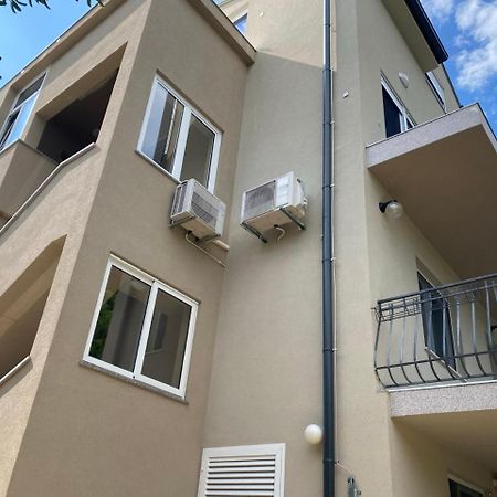 Apartments Mirta Rovinj Bagian luar foto